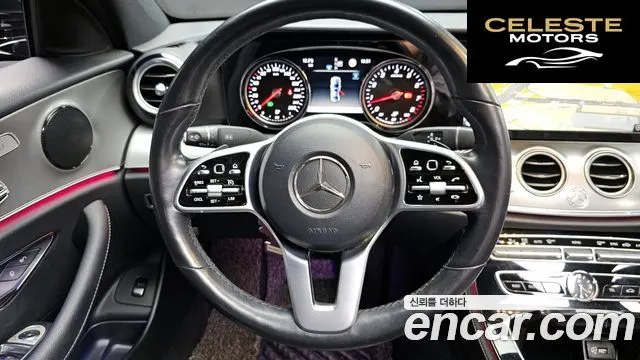 MERCEDES BENZ E-Classe W213 E300 Avantgarde 2019 — photo 12 sur 20