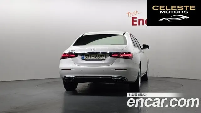 MERCEDES BENZ E-Classe W213 E250 Exclusive 2021 — photo 4 sur 20