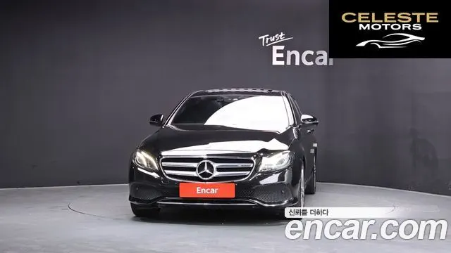 MERCEDES BENZ E-Classe W213 E300 Avantgarde 2019 — photo 2 sur 20