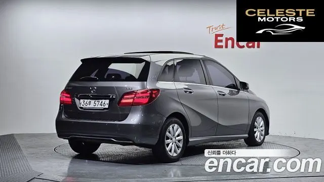 MERCEDES BENZ B-Classe W246 B200 CDI 2015 — photo 2 sur 20