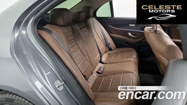 MERCEDES BENZ E-Classe W213 E220d Avantgarde 2018 — photo 12 sur 20