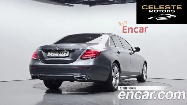 MERCEDES BENZ E-Classe W213 E220d Avantgarde 2018 — photo 2 sur 20