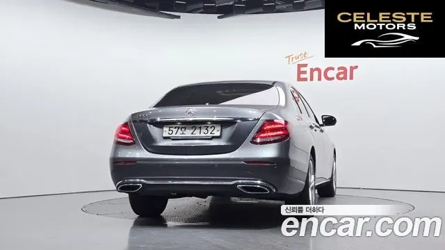 MERCEDES BENZ E-Classe W213 E220d Avantgarde 2018 — photo 4 sur 20