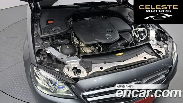 MERCEDES BENZ E-Classe W213 E220d Avantgarde 2018 — photo 6 sur 20