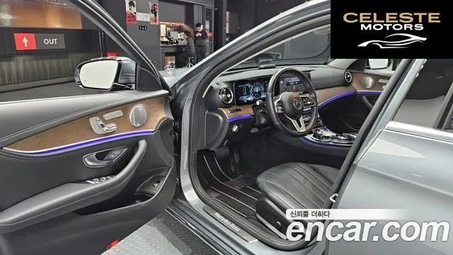 MERCEDES BENZ E-Classe W213 E300 4MATIC Exclusive 2019 — photo 11 sur 26