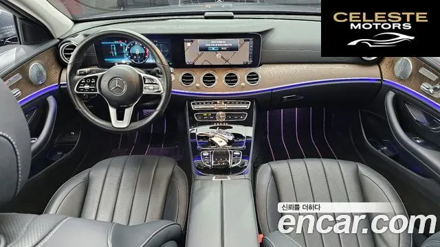 MERCEDES BENZ E-Classe W213 E300 4MATIC Exclusive 2019 — photo 24 sur 26