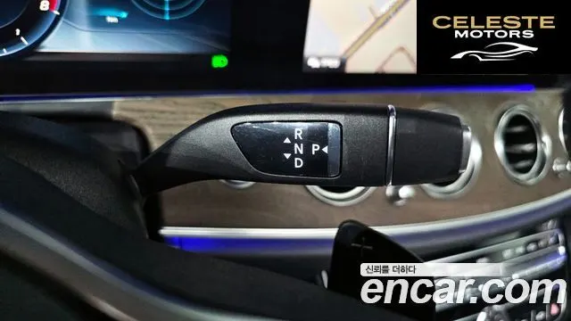 MERCEDES BENZ E-Classe W213 E300 4MATIC Exclusive 2019 — photo 9 sur 26
