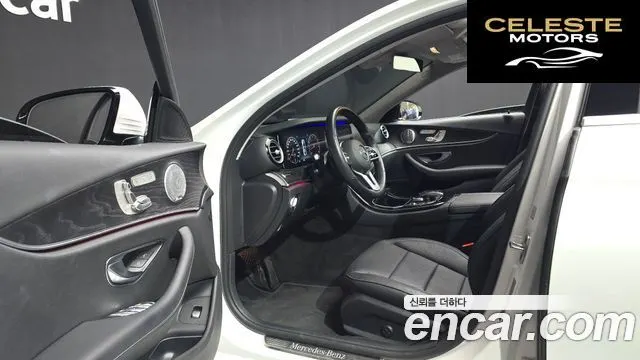 MERCEDES BENZ E-Classe W213 E300 Avantgarde 2020 — photo 10 sur 26