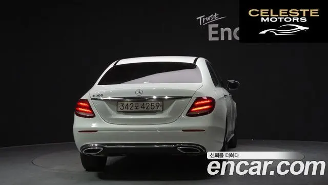 MERCEDES BENZ E-Classe W213 E300 Avantgarde 2020 — photo 4 sur 26