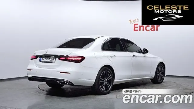MERCEDES BENZ E-Classe W213 E250 Avantgarde 2021 — photo 2 sur 20