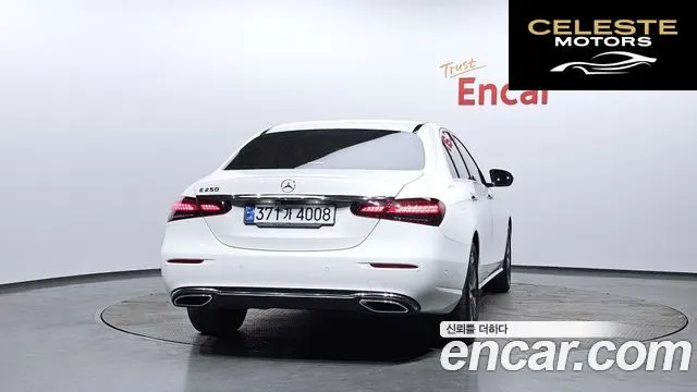 MERCEDES BENZ E-Classe W213 E250 Avantgarde 2021 — photo 4 sur 20