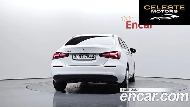MERCEDES BENZ A-Classe W177 A220 Berline 2020 — photo 4 sur 26
