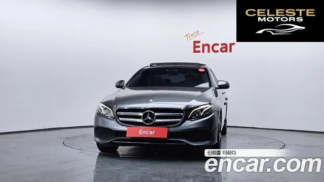 MERCEDES BENZ E-Classe W213 E300 4MATIC Avantgarde 2017 — photo 3 sur 20