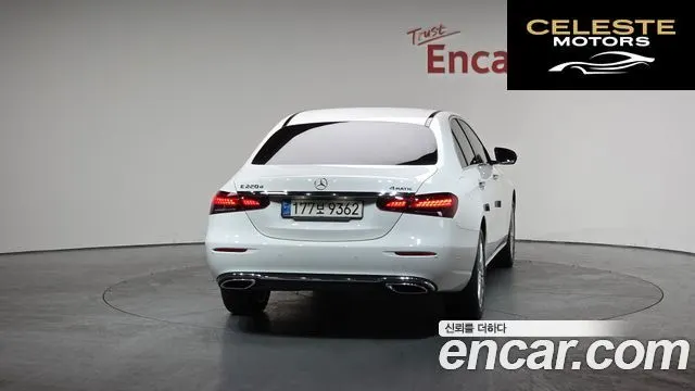 MERCEDES BENZ E-Classe W213 E220d 4MATIC Exclusive 2022 — photo 4 sur 20