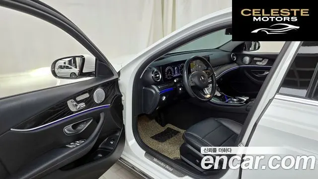 MERCEDES BENZ E-Classe W213 E300 4MATIC Avantgarde 2018 — photo 10 sur 20