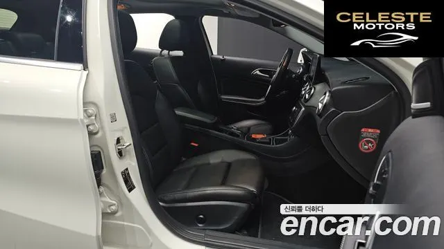 MERCEDES BENZ GLA-Classe X156 GLA200 d 2017 — photo 10 sur 26