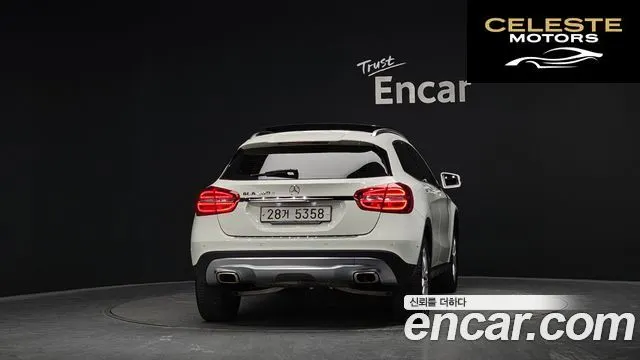 MERCEDES BENZ GLA-Classe X156 GLA200 d 2017 — photo 4 sur 26