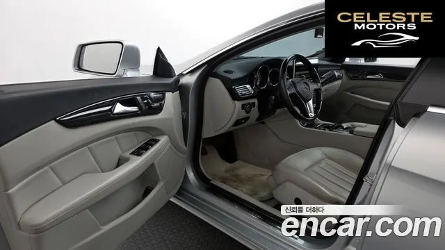 MERCEDES BENZ CLS-Classe W218 CLS350 2012 — photo 10 sur 20