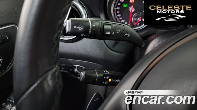 MERCEDES BENZ GLA-Classe X156 GLA220 2018 — photo 18 sur 20