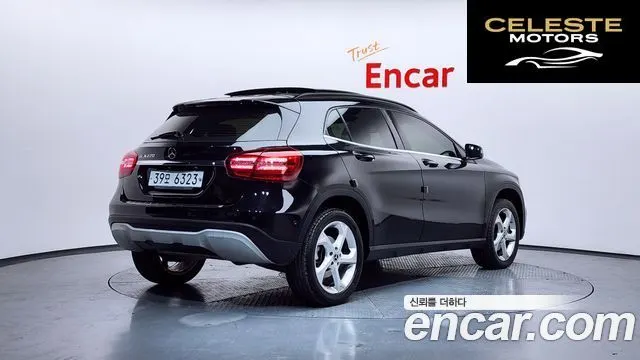 MERCEDES BENZ GLA-Classe X156 GLA220 2018 — photo 2 sur 20
