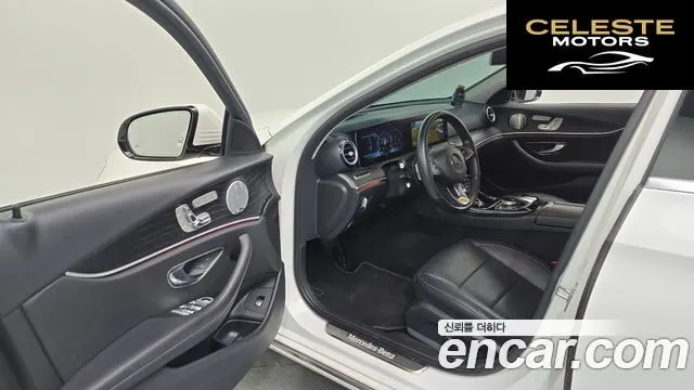 MERCEDES BENZ E-Classe W213 E300 Avantgarde 2018 — photo 10 sur 20