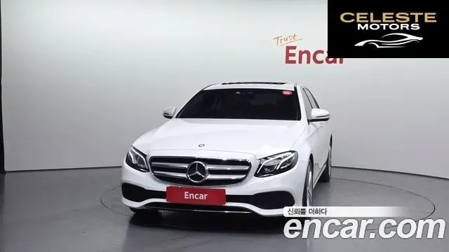 MERCEDES BENZ E-Classe W213 E220d Avantgarde 2017 — photo 3 sur 20