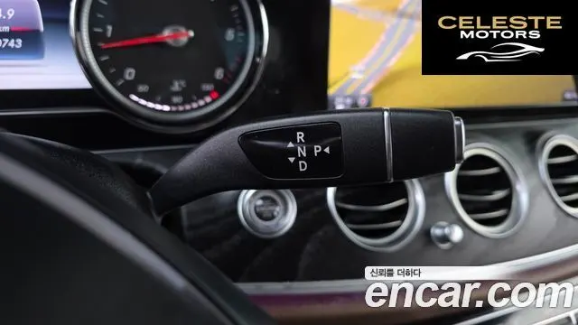 MERCEDES BENZ E-Classe W213 E220d Avantgarde 2017 — photo 9 sur 20