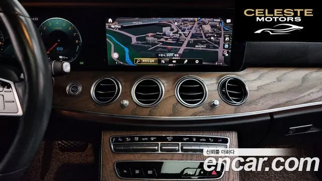MERCEDES BENZ E-Classe W213 E300e 4MATIC Exclusive 2021 — photo 14 sur 20