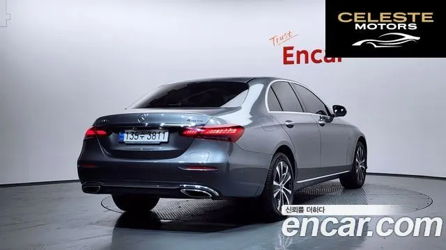 MERCEDES BENZ E-Classe W213 E300e 4MATIC Exclusive 2021 — photo 2 sur 20