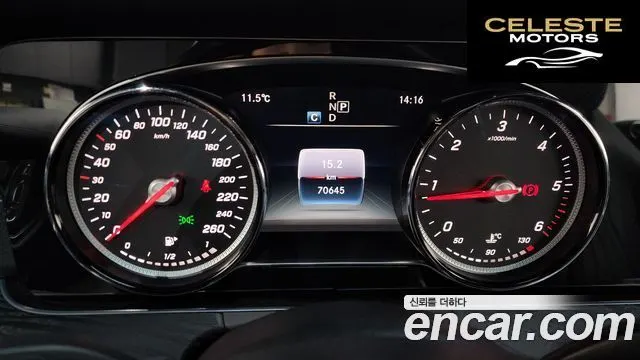MERCEDES BENZ E-Classe W213 E220d Coupé 2018 — photo 8 sur 20
