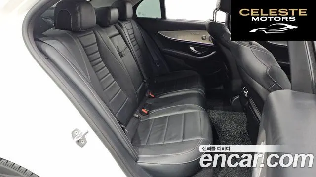 MERCEDES BENZ E-Classe W213 E300 Avantgarde 2017 — photo 12 sur 20