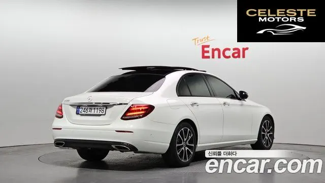 MERCEDES BENZ E-Classe W213 E300 Avantgarde 2017 — photo 2 sur 20