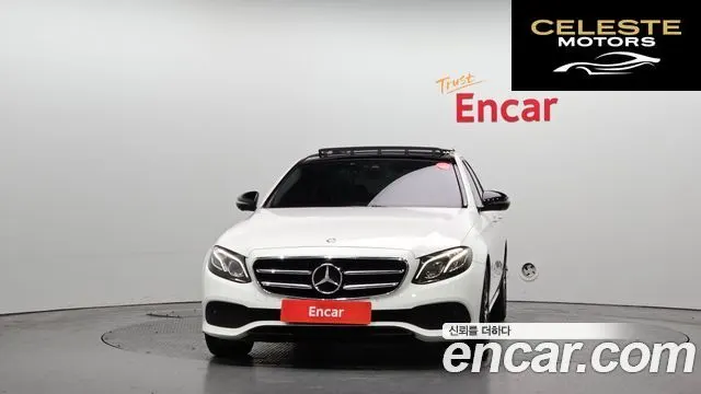 MERCEDES BENZ E-Classe W213 E300 Avantgarde 2017 — photo 3 sur 20