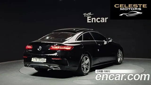 MERCEDES BENZ E-Classe W213 E220d Coupé 2017 — photo 2 sur 20