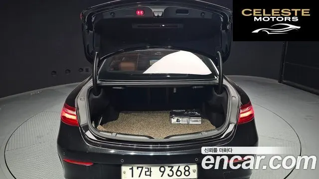 MERCEDES BENZ E-Classe W213 E220d Coupé 2017 — photo 20 sur 20