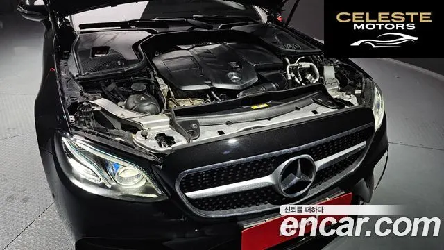 MERCEDES BENZ E-Classe W213 E220d Coupé 2017 — photo 6 sur 20
