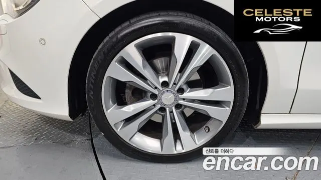 MERCEDES BENZ CLA-Classe C117 CLA200 CDI 2014 — photo 5 sur 26