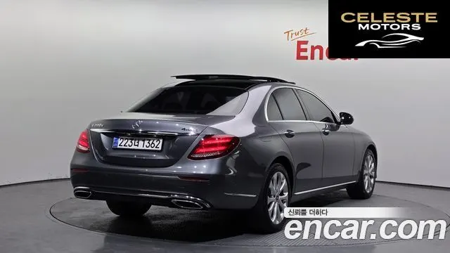 MERCEDES BENZ E-Classe W213 E220d 4MATIC Exclusive 2019 — photo 2 sur 20