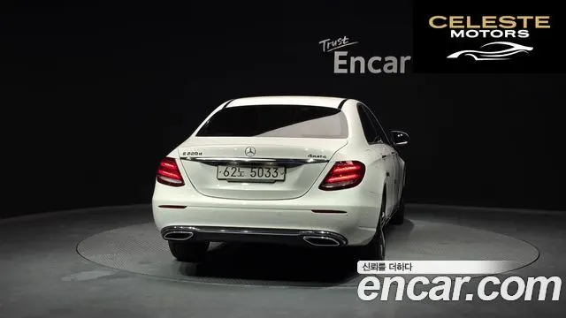 MERCEDES BENZ E-Classe W213 E220d 4MATIC Avantgarde 2017 — photo 4 sur 20