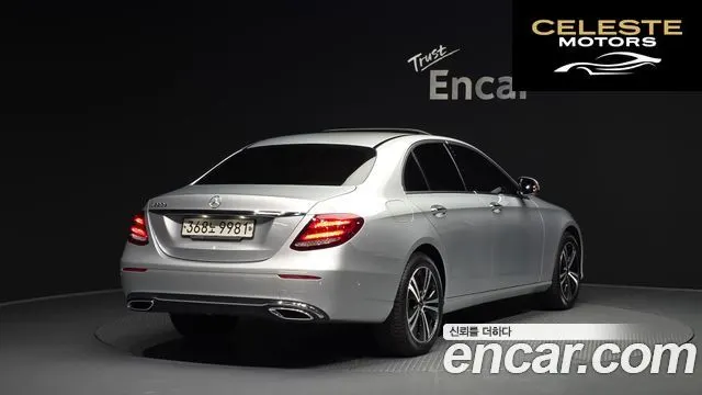 MERCEDES BENZ E-Classe W213 E220d Avantgarde 2020 — photo 2 sur 20
