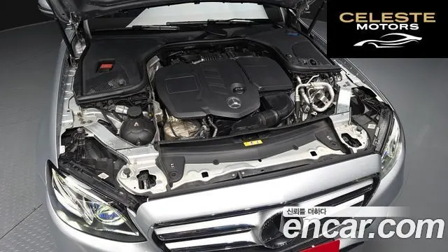 MERCEDES BENZ E-Classe W213 E220d Avantgarde 2020 — photo 6 sur 20