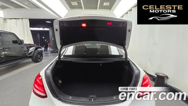 MERCEDES BENZ E-Classe W213 E300 4MATIC Avantgarde 2018 — photo 20 sur 20