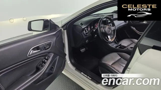MERCEDES BENZ CLA-Classe C117 CLA200 CDI 2015 — photo 11 sur 20