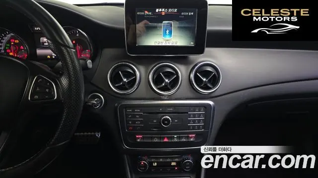MERCEDES BENZ CLA-Classe C117 CLA200 CDI 2015 — photo 14 sur 20
