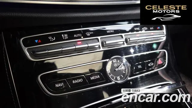 MERCEDES BENZ E-Classe W213 E220d 4MATIC Avantgarde 2017 — photo 16 sur 20