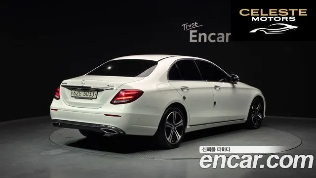 MERCEDES BENZ E-Classe W213 E220d 4MATIC Avantgarde 2017 — photo 2 sur 20