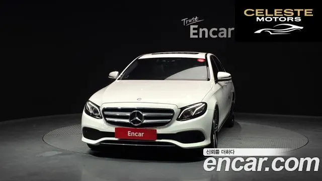 MERCEDES BENZ E-Classe W213 E220d 4MATIC Avantgarde 2017 — photo 3 sur 20