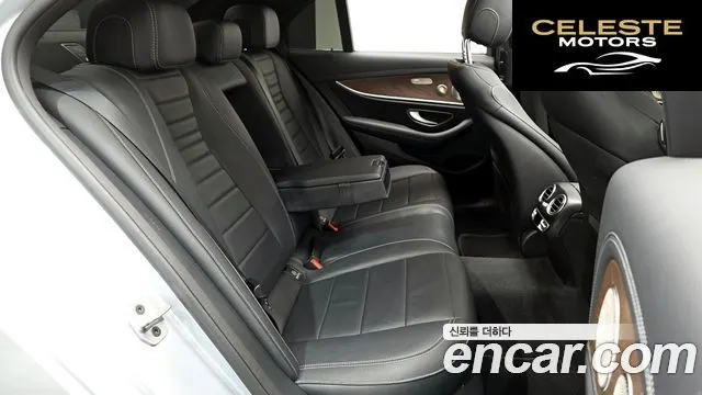 MERCEDES BENZ E-Classe W213 E300e 4MATIC Exclusive 2021 — photo 12 sur 20