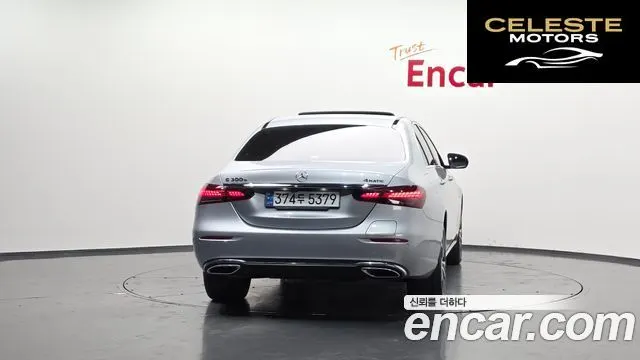MERCEDES BENZ E-Classe W213 E300e 4MATIC Exclusive 2021 — photo 4 sur 20