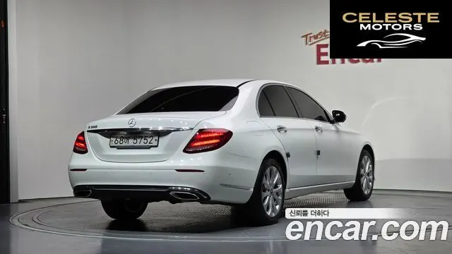 MERCEDES BENZ E-Classe W213 E300 Exclusive 2019 — photo 2 sur 26